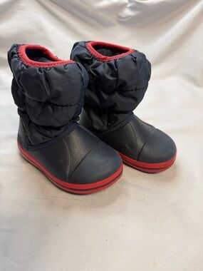 CROCS Kids Navy and Red Puffy Winter/Rain Boots